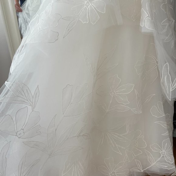 Amsale Wedding Dress - Quinton - Picture 8 of 9